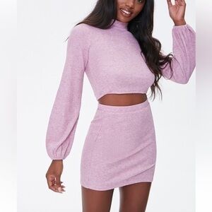 Set of ribbed pullover & mini skirt